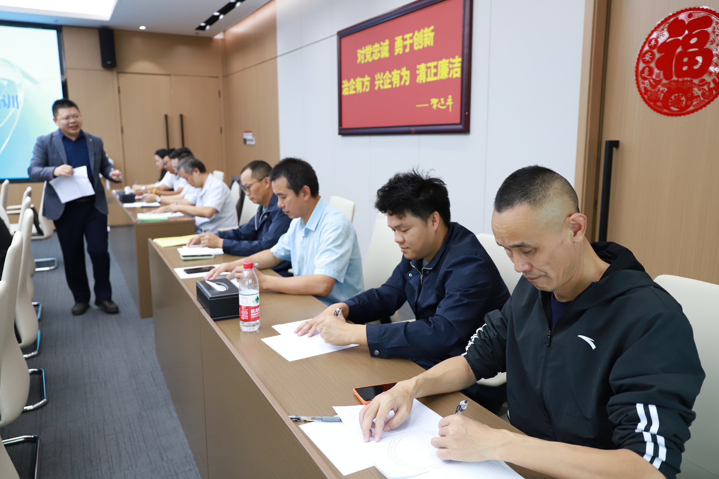 IMG_0447.jpg IMG_0447.jpg