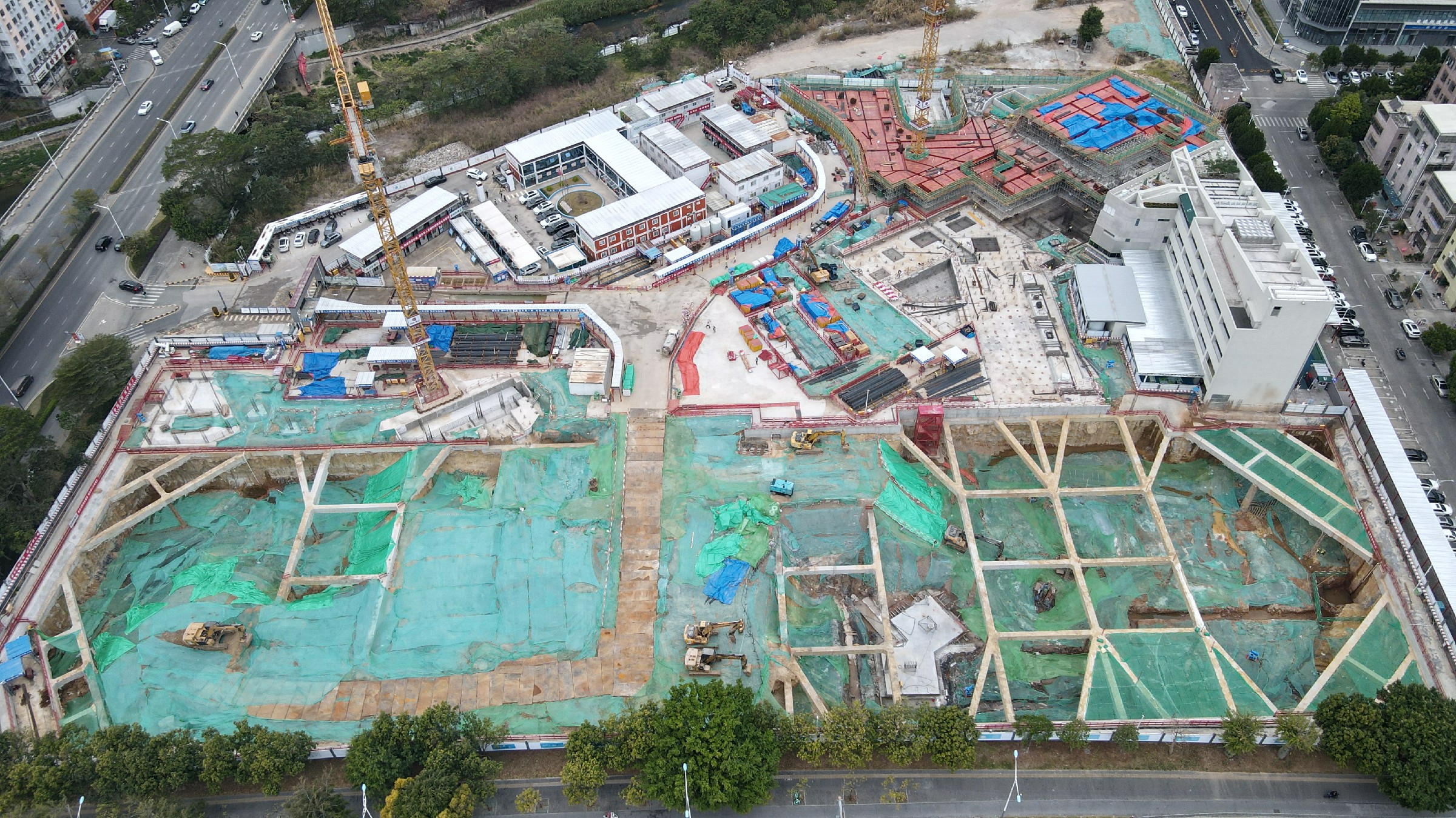 龙腾学校.jpg 龙腾学校.jpg