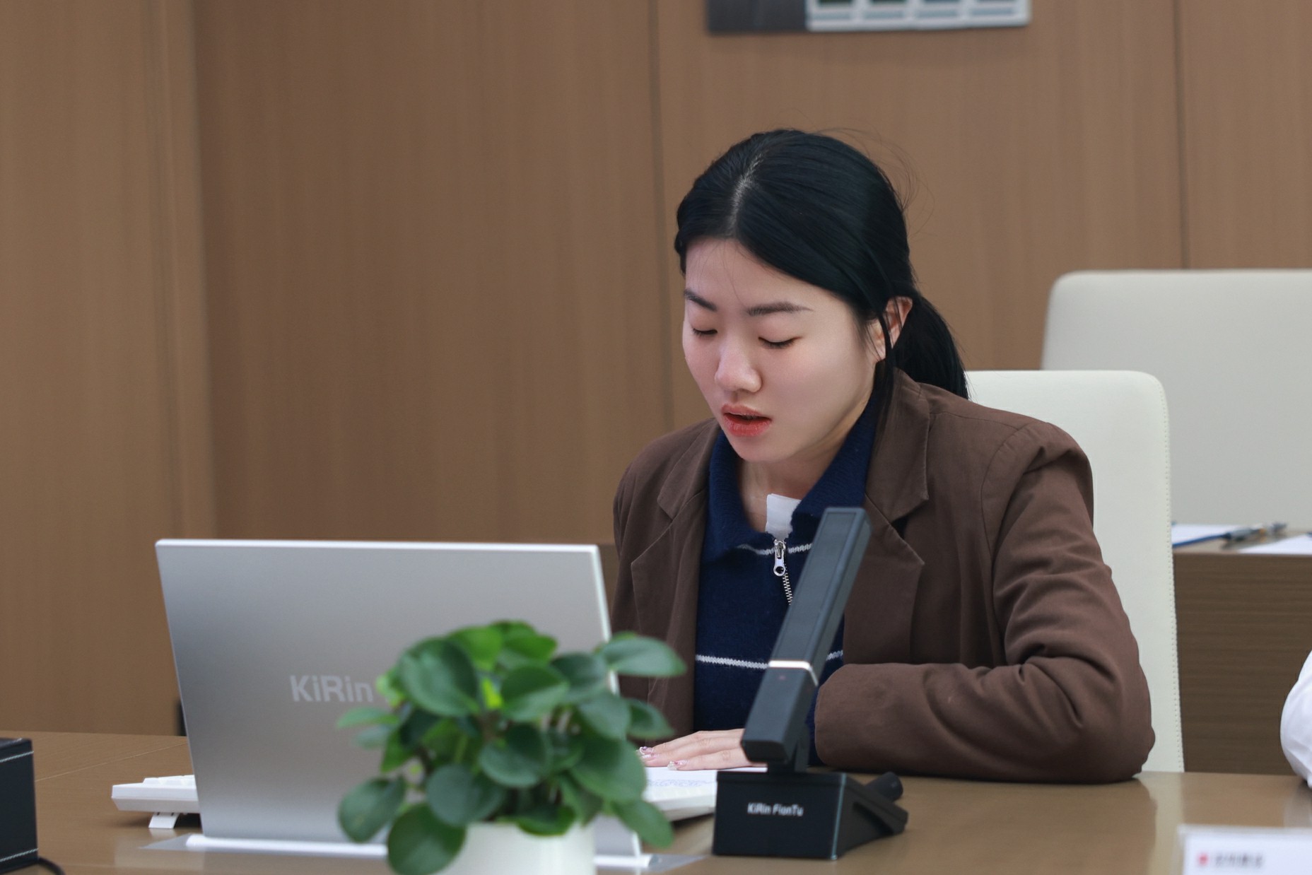 财务管理部见习会计岗黄婉媛.jpg 财务管理部见习会计岗黄婉媛.jpg